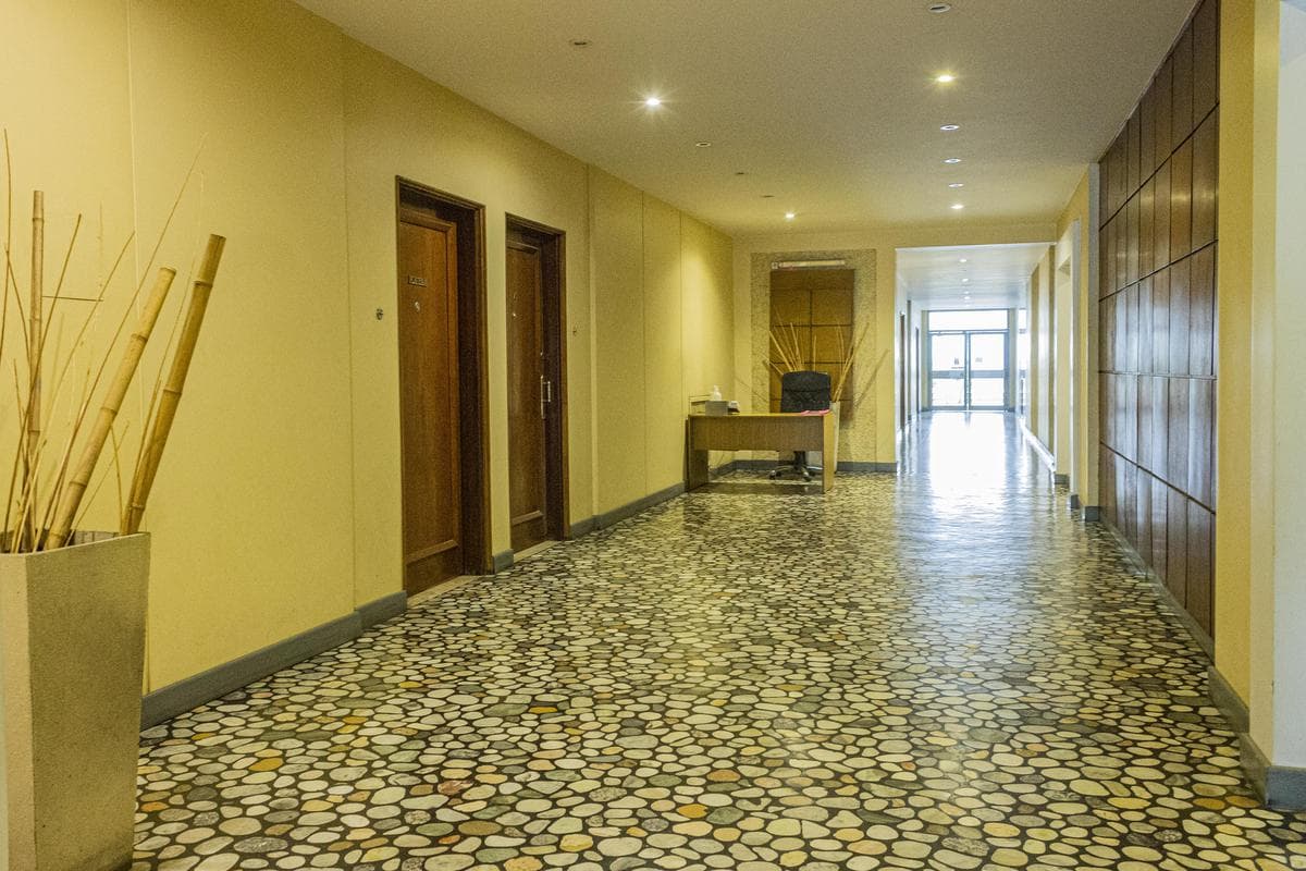 Araoz al 2400, entre Av. Santa Fe y Güemes