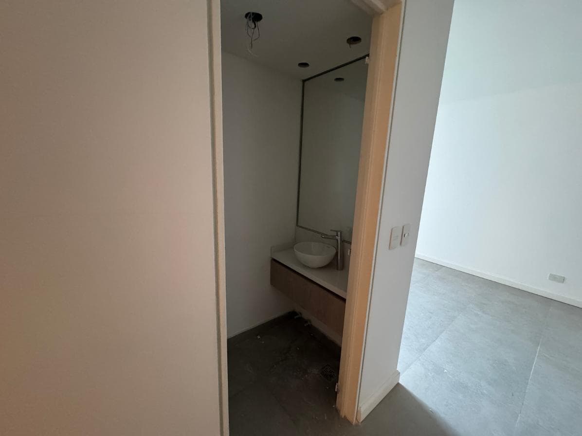 Olazabal 2600, entre Amenabar y Moldes