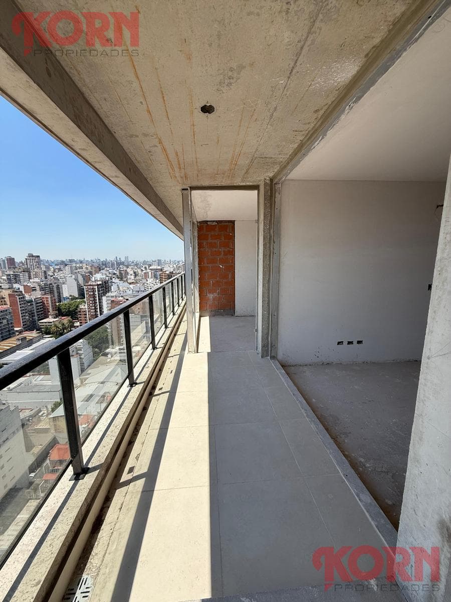 Franklin Roosevelt al 3100, entre Av. Dr. R. Balbín y Zapiola