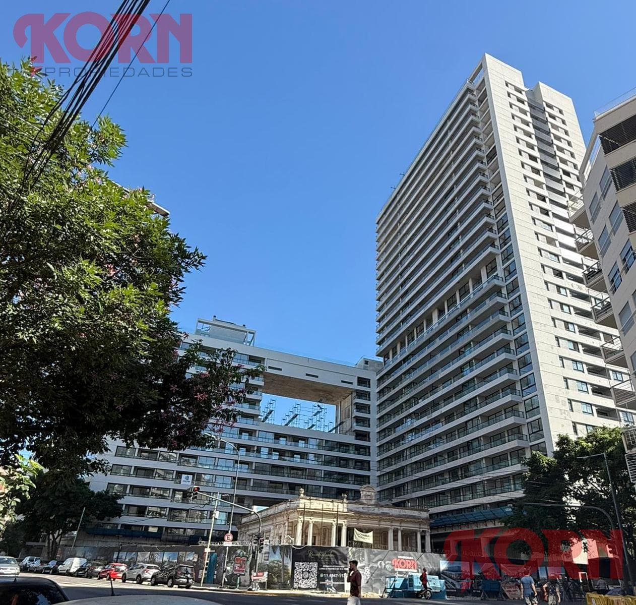 Franklin Roosevelt al 3100, entre Av. Dr. R. Balbín y Zapiola
