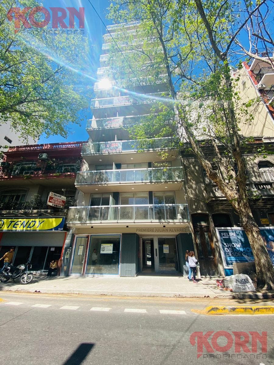 Julián Álvarez al 400, entre Av. Corrientes y J. R. de Velasco