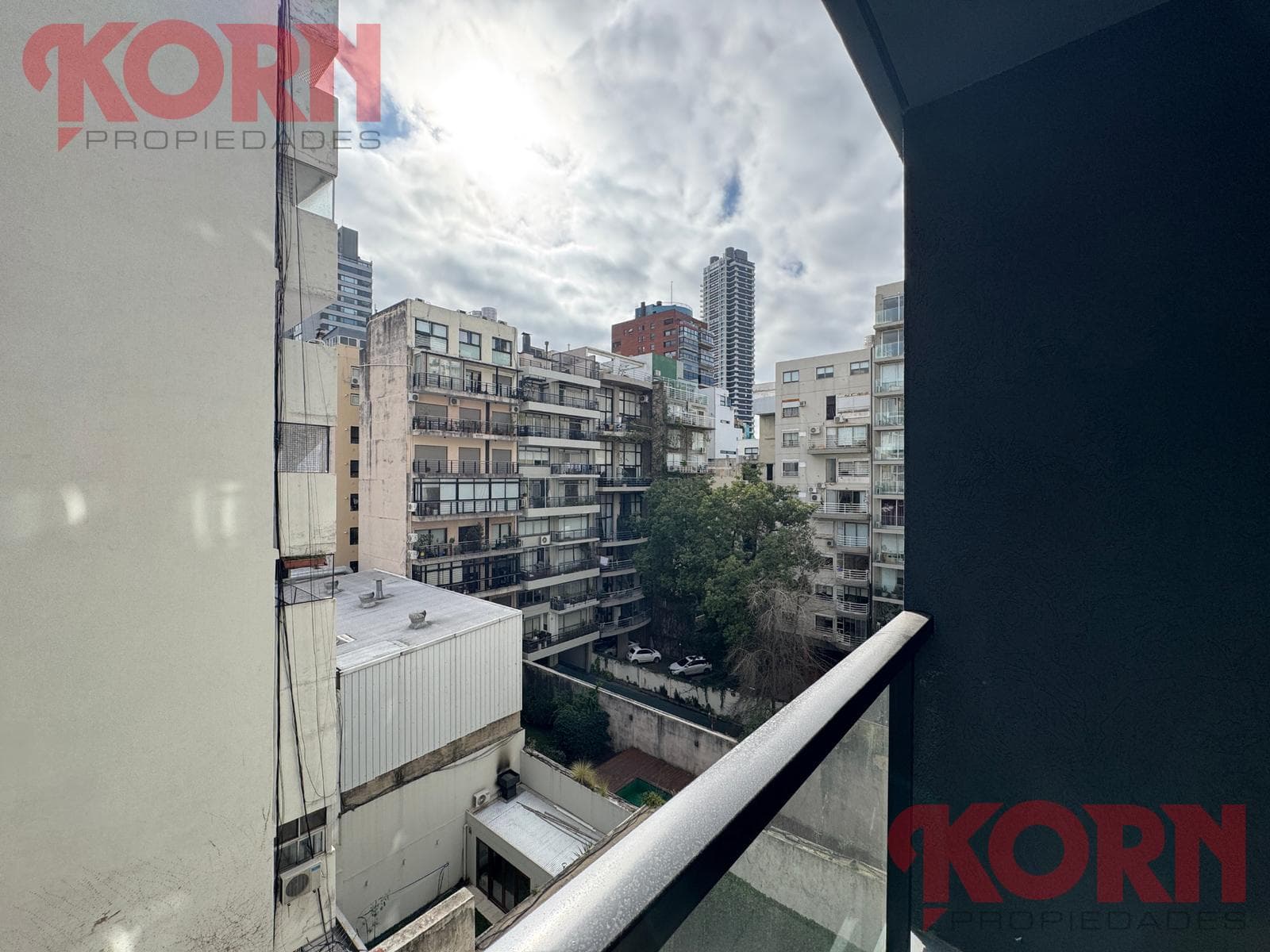 Av. Gral. I. Chenaut 1763 8º RED