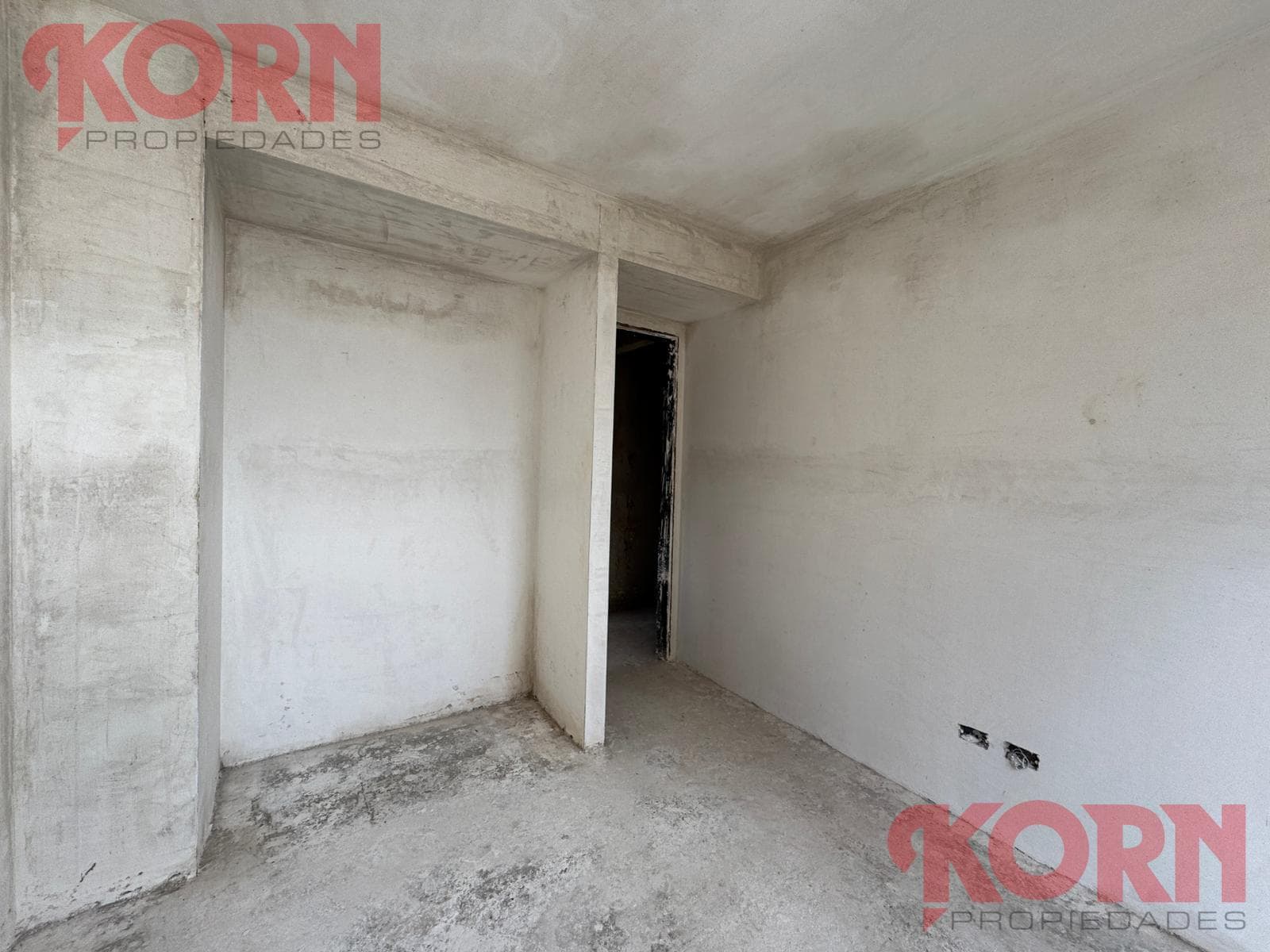 laprida al 1300, entre Santa Fe y Charcas