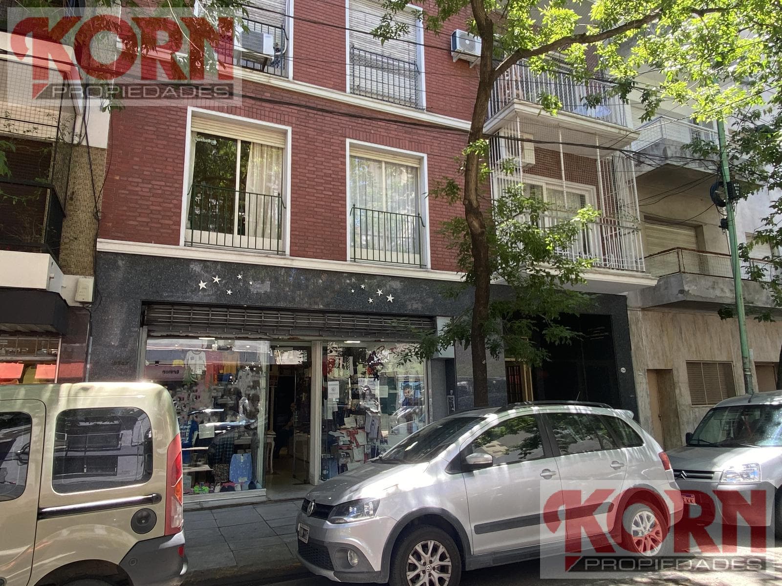 Sucre, Antonio Jose De, Mcal. al 2300, entre Cabildo y Vuelta de Obligado